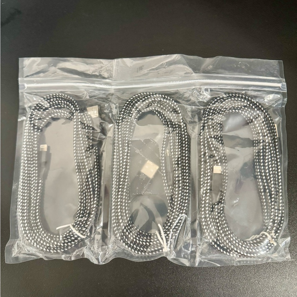 Braided USB Charging Cable - Black and White for iPhone 13